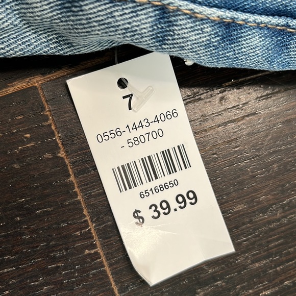 Straight leg “Mom” jeans mid wash - Picture 4 of 6